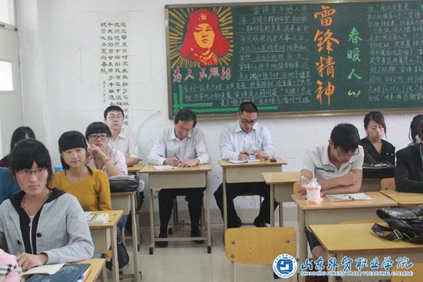王院长参加班会3_副本.jpg
